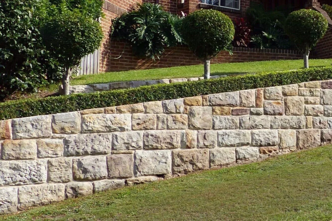 sandstone retaining wall sloped